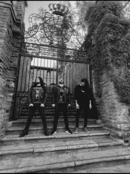 Chilean Doom/Death Metal Band Uttertomb
