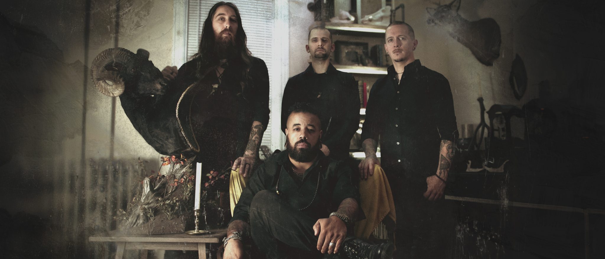 Video/Track Premiere: Iatt – “Walk Amongst”